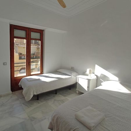 Apartament Entre La Estacion Y El Ayuntamiento Walencja Zewnętrze zdjęcie
